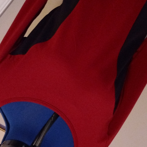 NEW & STUNNING Color Block Longsleeve Knit Top!! - Picture 3 of 5